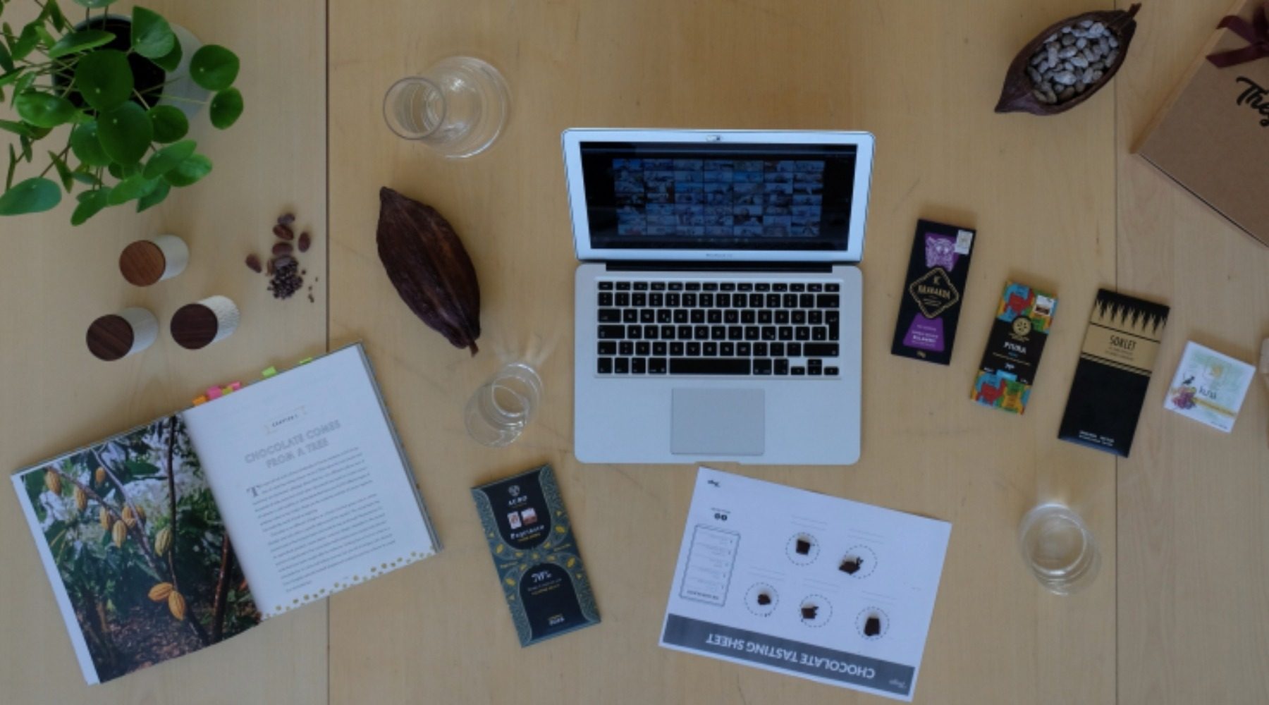 Ideen für digitale Teamevents zum Beispiel ein Schokoladentasting