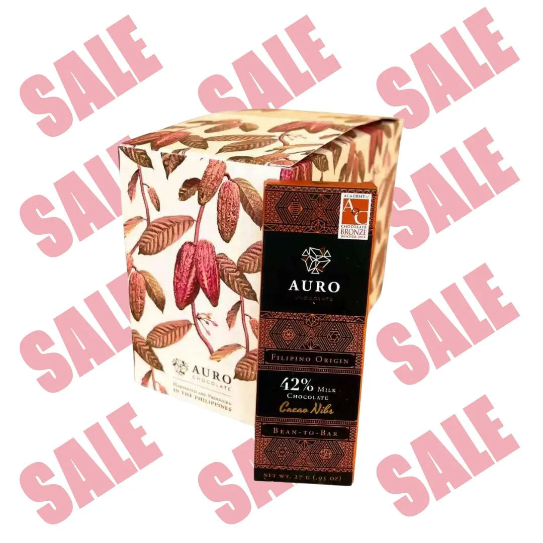 AURO – 'Milk chocolate with cocoa nibs 42%'