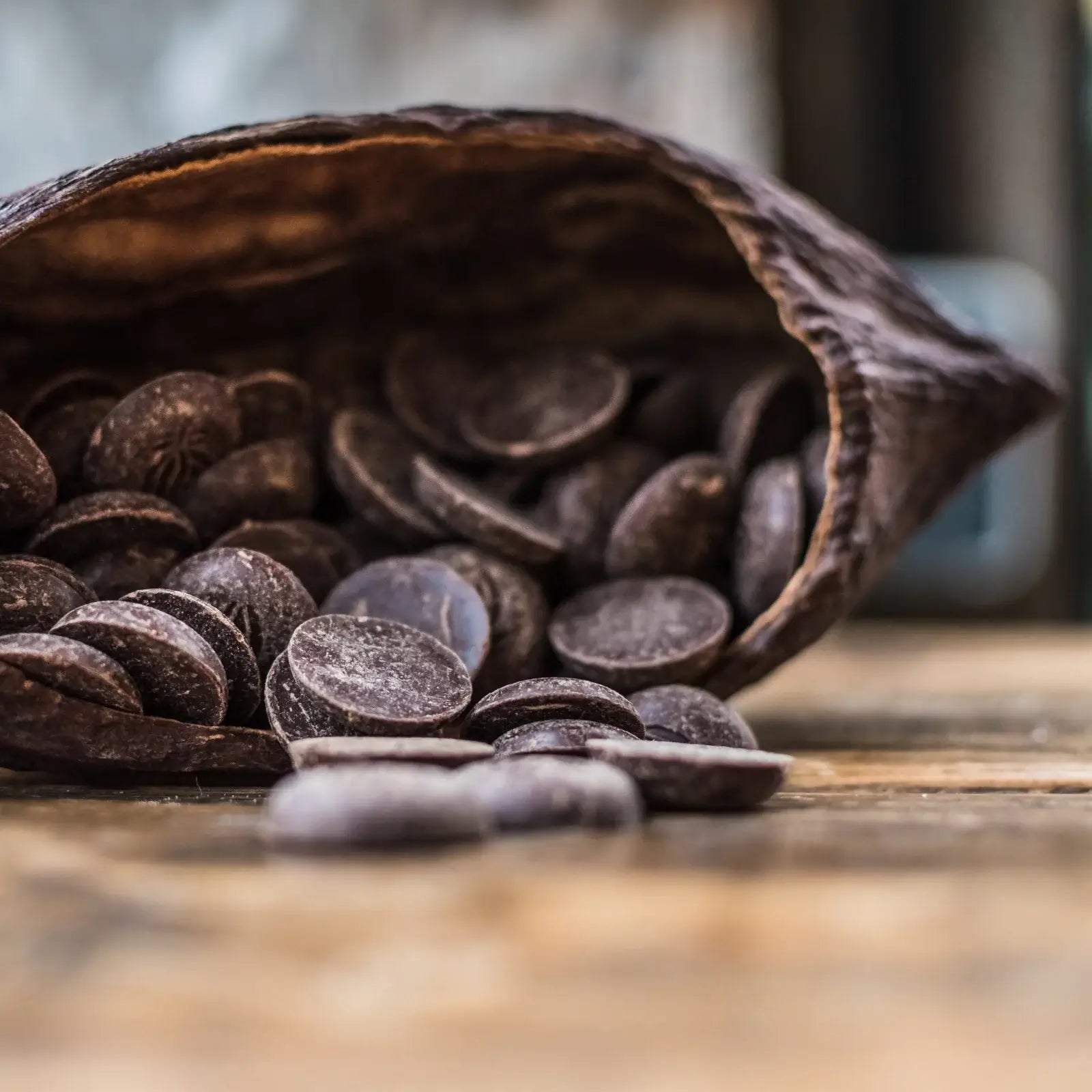 Erlebe die Rarität aus Peru: 75% Trinkschokolade mit seltenem weißen ... Erlebe die Rarität aus Peru: 75% Trinkschokolade mit seltenem weißen ...